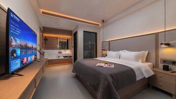 Superior Double Room, Courtyard View | Desk, blackout drapes, free WiFi, bed sheets