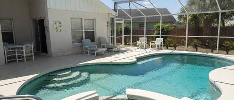 Outdoor pool, a heated pool