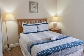 3 bedrooms, iron/ironing board, travel cot, free WiFi
