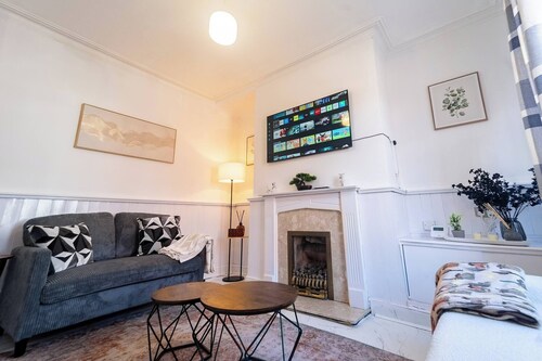Room-comfy One-bdr in a Manchester House