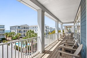 Property grounds - Turtle Beach Gulf Front 4BR Seagrove Condo +Free Attraction Tickets! (Santa Rosa Beach)