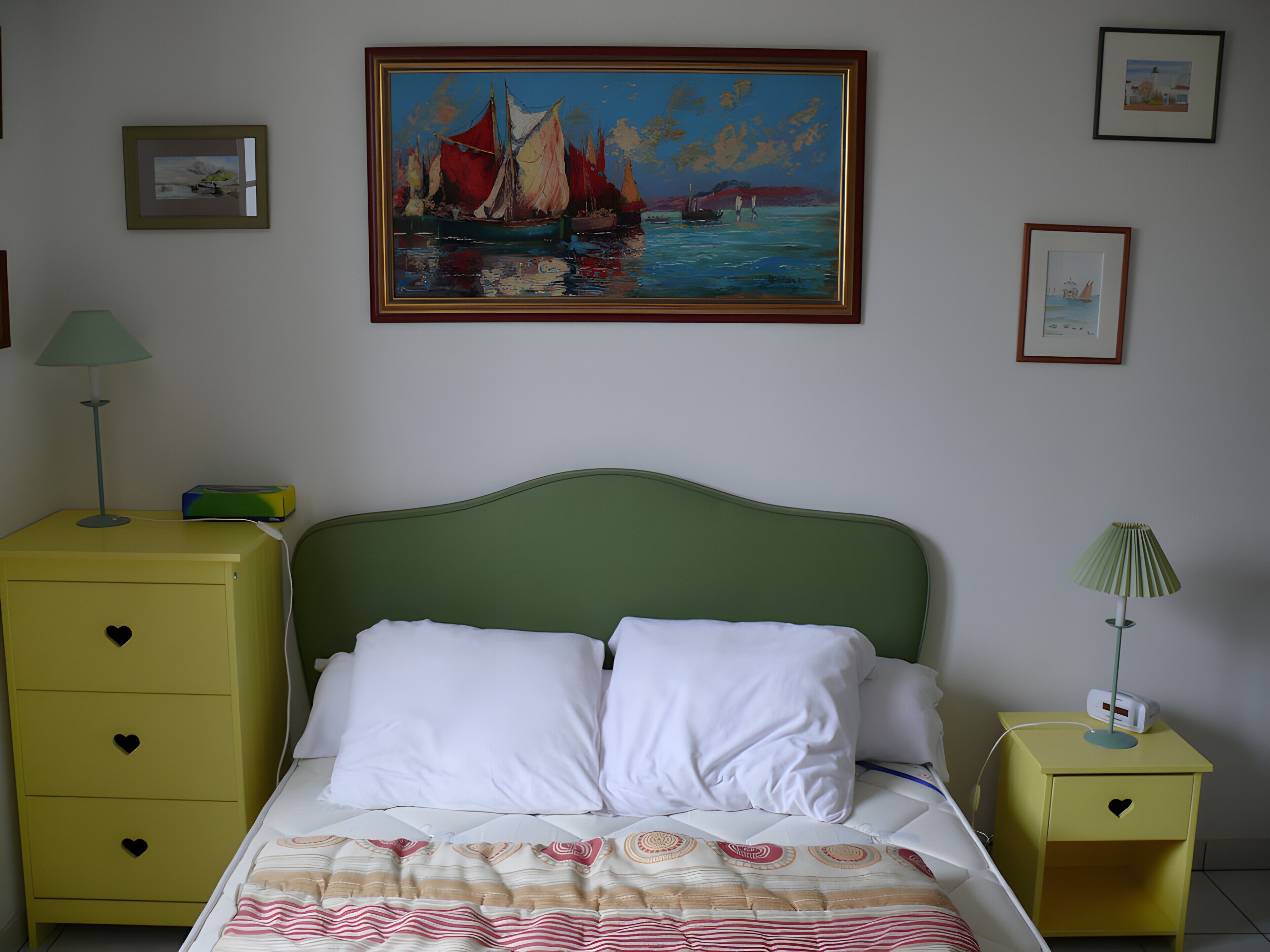 3 bedrooms, WiFi, bed sheets
