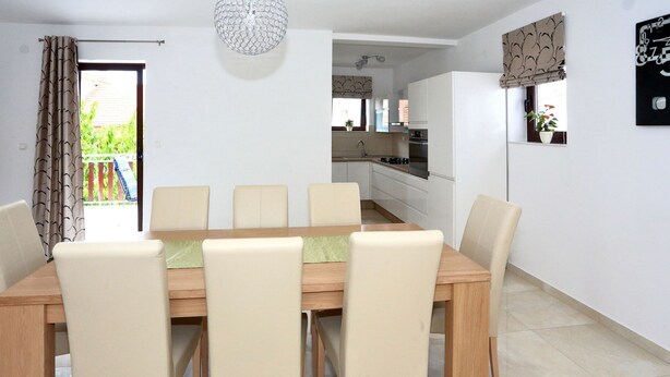 Dining - Moderne Ferienwohnung mit Meerblick by Interhome (Zadar/Bibinje)