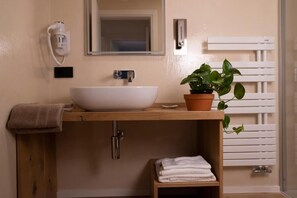 Apartment | Bathroom - SILVANELLO Apartment (Trento)