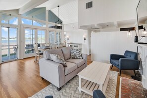 Living area - Endless water views of the bay and walk to the ocean!! (Quogue)