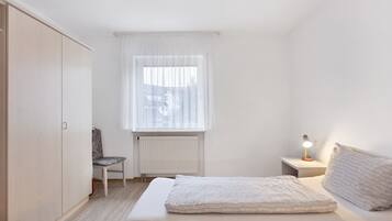 2 bedrooms, WiFi, bed sheets