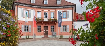 Apartment 36, Free DreiWelten Card & Balcony – 2-Min Walk from Solemar