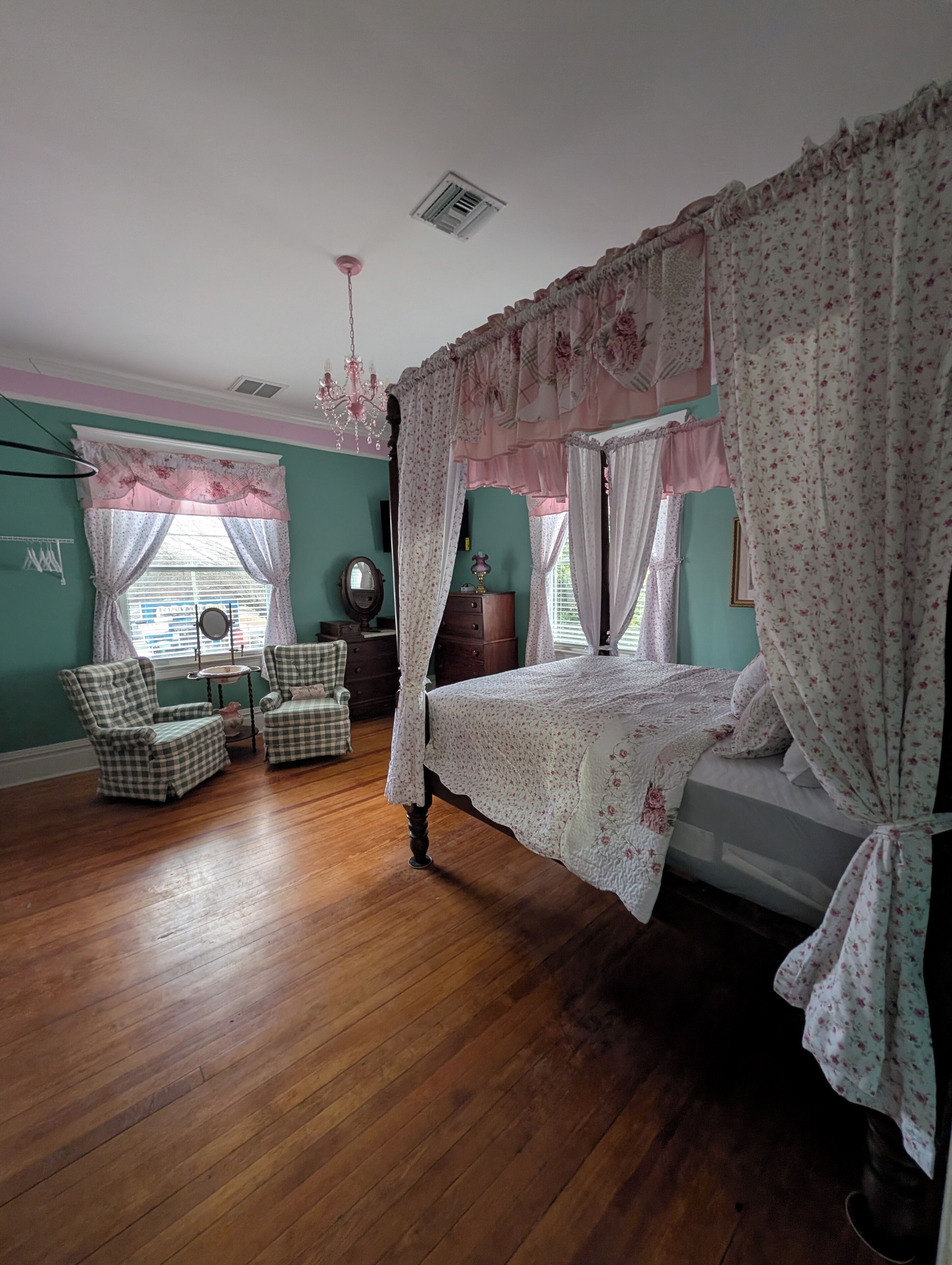Deluxe Double Room, Private Bathroom | Free WiFi