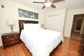2 habitaciones, tabla de planchar con plancha, wifi y ropa de cama 