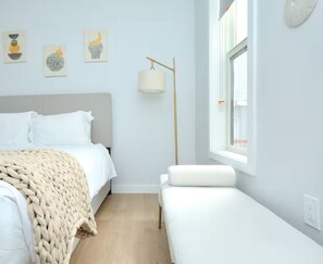 2 chambres, fer et planche à repasser, Wi-Fi, draps fournis
