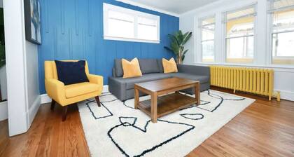 The Standish 1 /Stylish / King beds /Clean