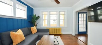 The Standish 1 /Stylish / King beds /Clean
