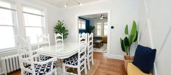 The Standish 1 /Stylish / King beds /Clean