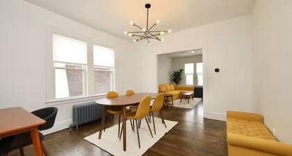 Top Floor /Stylish /King beds /Renovated