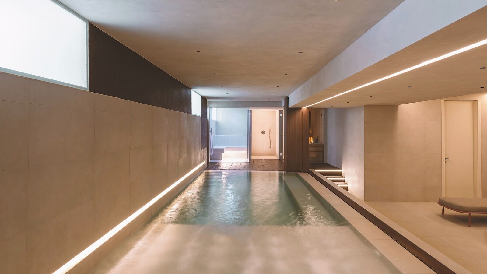 Sauna, hot tub, Turkish bath, body treatments, aromatherapy