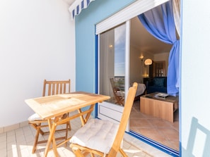 Outdoor dining - Casa da Gina Apartamento T2 com BBQ (Tavira)