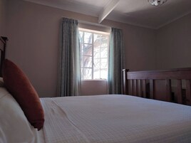 House, 3 Bedrooms, Accessible, Lake View | 3 bedrooms
