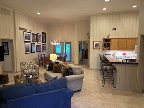 Interior - Golf, Pickleball and Tennis in a spacious 4 bedroom, 4 Bath home (Kerrville)