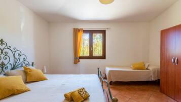 3 Schlafzimmer, Bügeleisen/Bügelbrett, WLAN, Bettwäsche