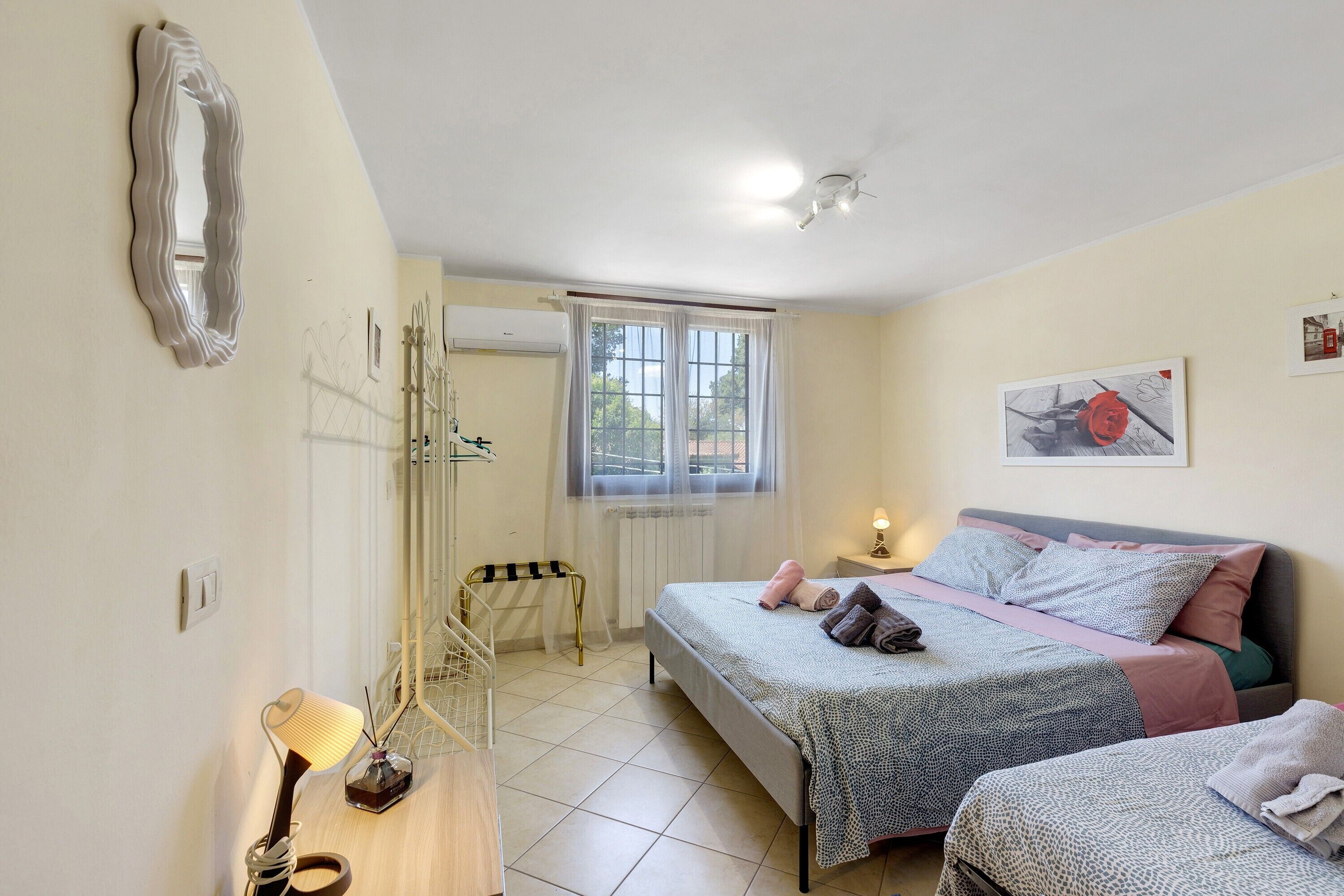 3 bedrooms, iron/ironing board, WiFi, bed sheets