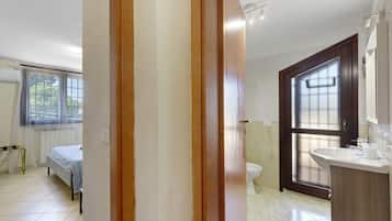 3 camere, ferro/asse da stiro, Wi-Fi, lenzuola