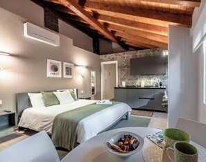 Room - [Alta Via 4] Free Parking • Sea 20 min • A/C (Altare)