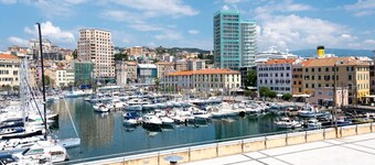 [Luxury Savona] Cruises 1 min • Free WiFi • A/C