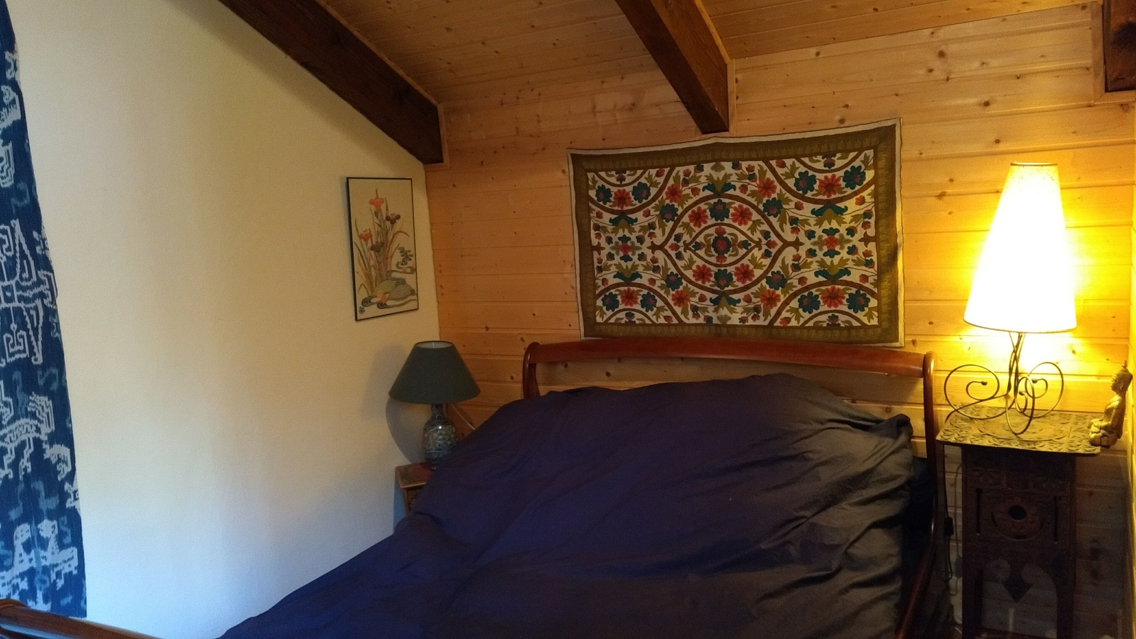 2 slaapkamers, een strijkplank/strijkijzer, internet, beddengoed