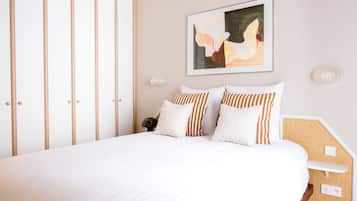 Apartemen Deluks (Marais 2) | Tirai kedap cahaya, setrika/meja setrika, dan tempat tidur bayi gratis