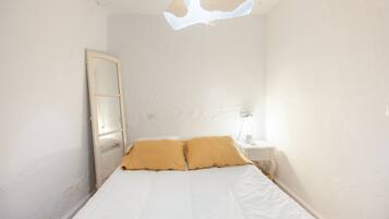 1 bedroom, iron/ironing board, bed sheets
