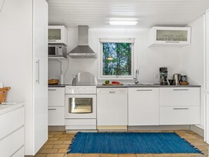 Fridge, microwave, dishwasher, cookware/dishes/utensils - "Neval" - 150m from the sea by Interhome (Jerup)