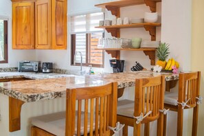 3 bedrooms - Villa del Sol Steps to Dominical Beach w Private Pool (Bahía Ballena)