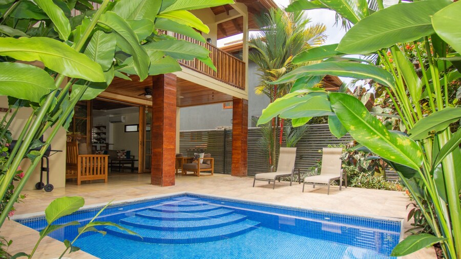 Villa del Sol Steps to Dominical Beach w Private Pool