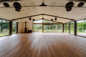Interior - A family-friendly estate just 15 minutes from Futuroscope. In the heart of nature. (Sèvres-Anxaumont)
