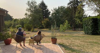 Un domaine pour votre famille Ă 15 minutes du Futuroscope. Au cĆur de la nature.