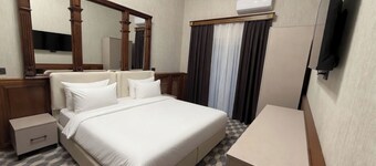 CityWalk Boutique Hotel