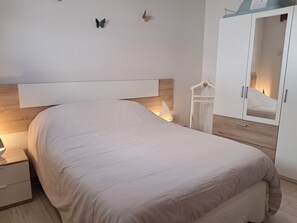 3 Schlafzimmer, Bügeleisen/Bügelbrett, WLAN, Bettwäsche