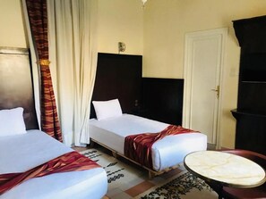 Double or Twin Room, Balcony, Courtyard View | Soundproofing, free WiFi