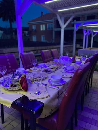 Outdoor dining. maison duffal