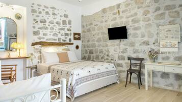 1 chambre, fer et planche à repasser, Wi-Fi, draps fournis