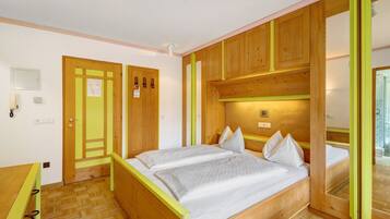 1 habitación, wifi y ropa de cama