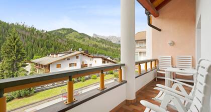 Apartment '4 Residence Ciasa Ulli Typ C' with Mountain View, Shared Terrace and Wi-Fi