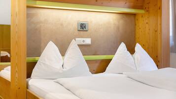 1 bedroom, WiFi, bed sheets