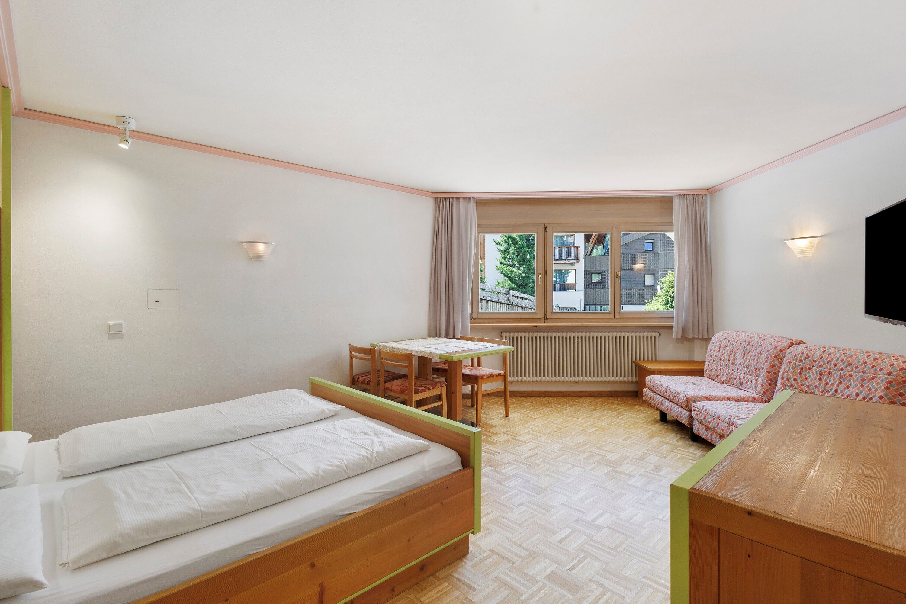 1 camera, Wi-Fi, lenzuola