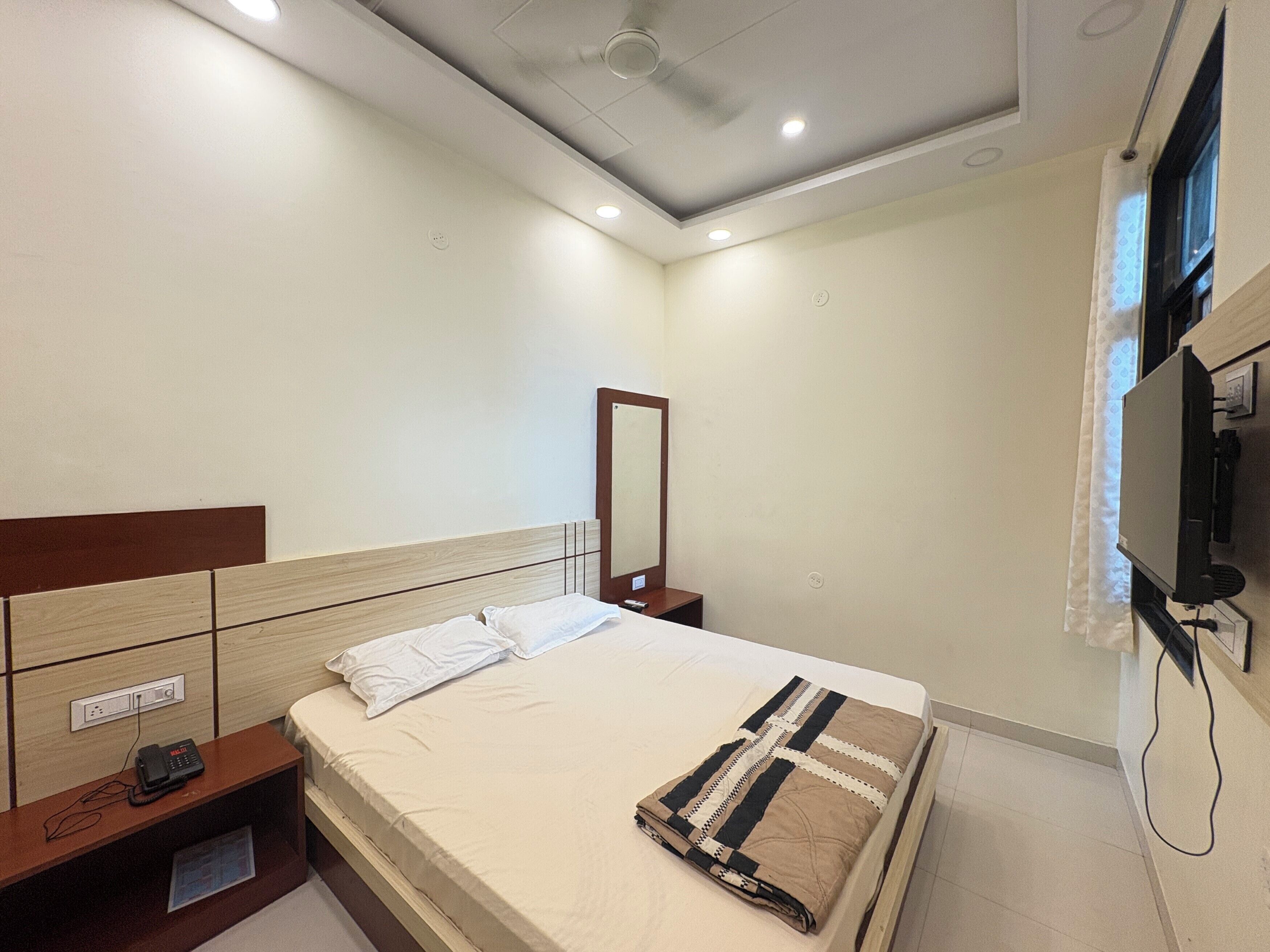 Deluxe Double Room | Desk, free WiFi