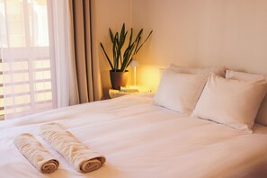 Room - Waves of Resonance (Setúbal)