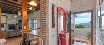 Sfeervolle villa 'Casa Liebre' met panoramisch uitzicht, privézwembad, Wi-Fi & airco