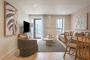 Living area - Hidden 20- Gallery Hot Tub (St Ives)