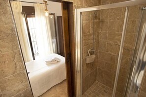 Bathroom - LA POSADA DE LA MUELA (ALGODONALES Cadiz)