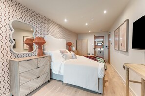 2 bedrooms, individually decorated, individually furnished, free WiFi - Hidden 12- Hot Tub Terrace (St Ives)